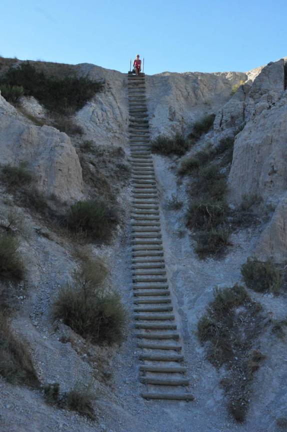 Escadaria em trilha do Badlands National Park, em South Dakota, nos Estados Unidos